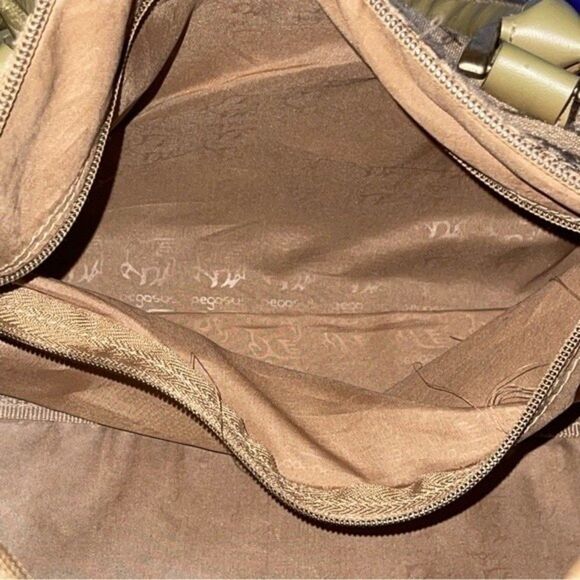 Vintage Pegasus Weekend Bag - Picture 10 of 10